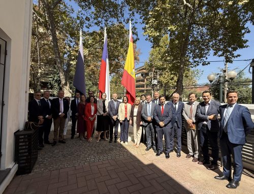 La Cámara Oficial Española de Comercio en Chile recibe a delegación del Senado de España