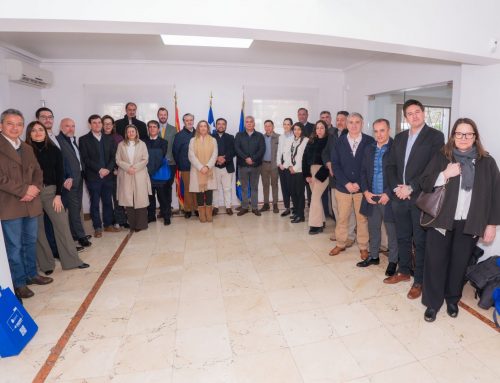 Grupo Aspasia aborda los desafíos de la gobernanza de la inteligencia artificial en desayuno junto a la Cámara